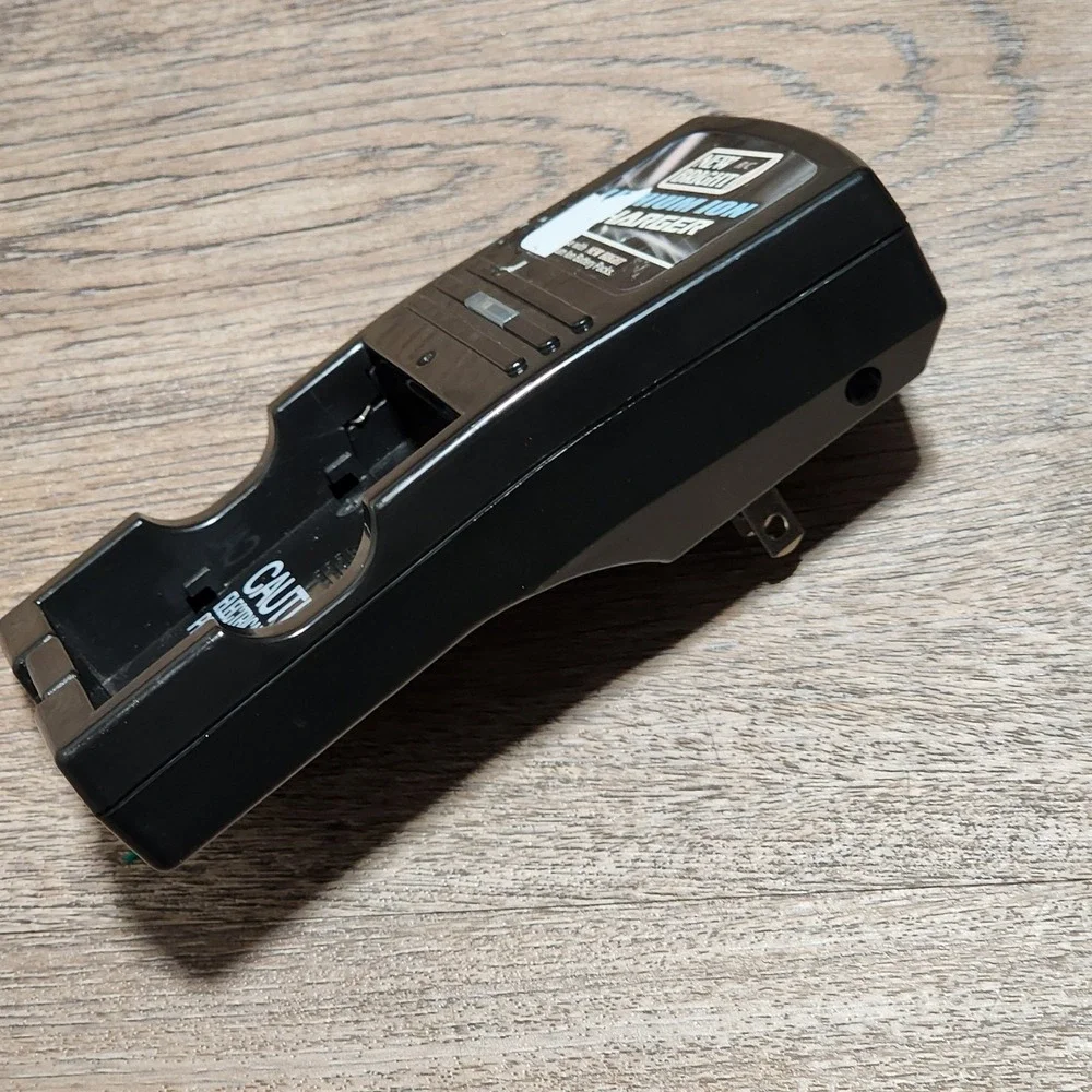 NEW BRIGHT RC‎ Lithium Ion Charger for 9.6V Battery UNTESTED
